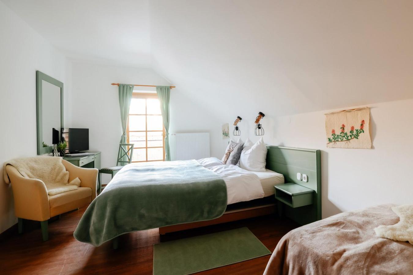 Eko Hisa-Eco House Na Razpotju Hotel Solcava Luaran gambar